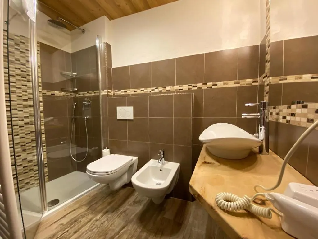Chalet Garden Livigno 2*,