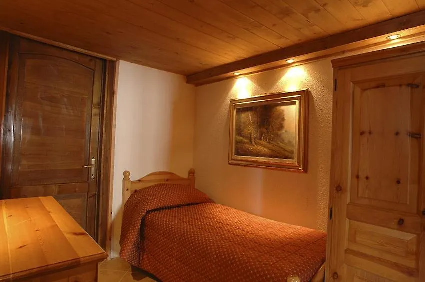 Chalet Garden Livigno 2*,  Italy