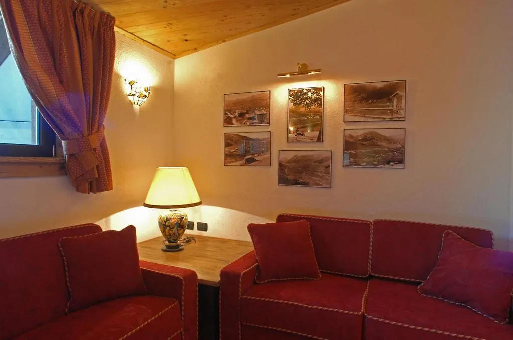 ליביניו Chalet Garden מלון דירות